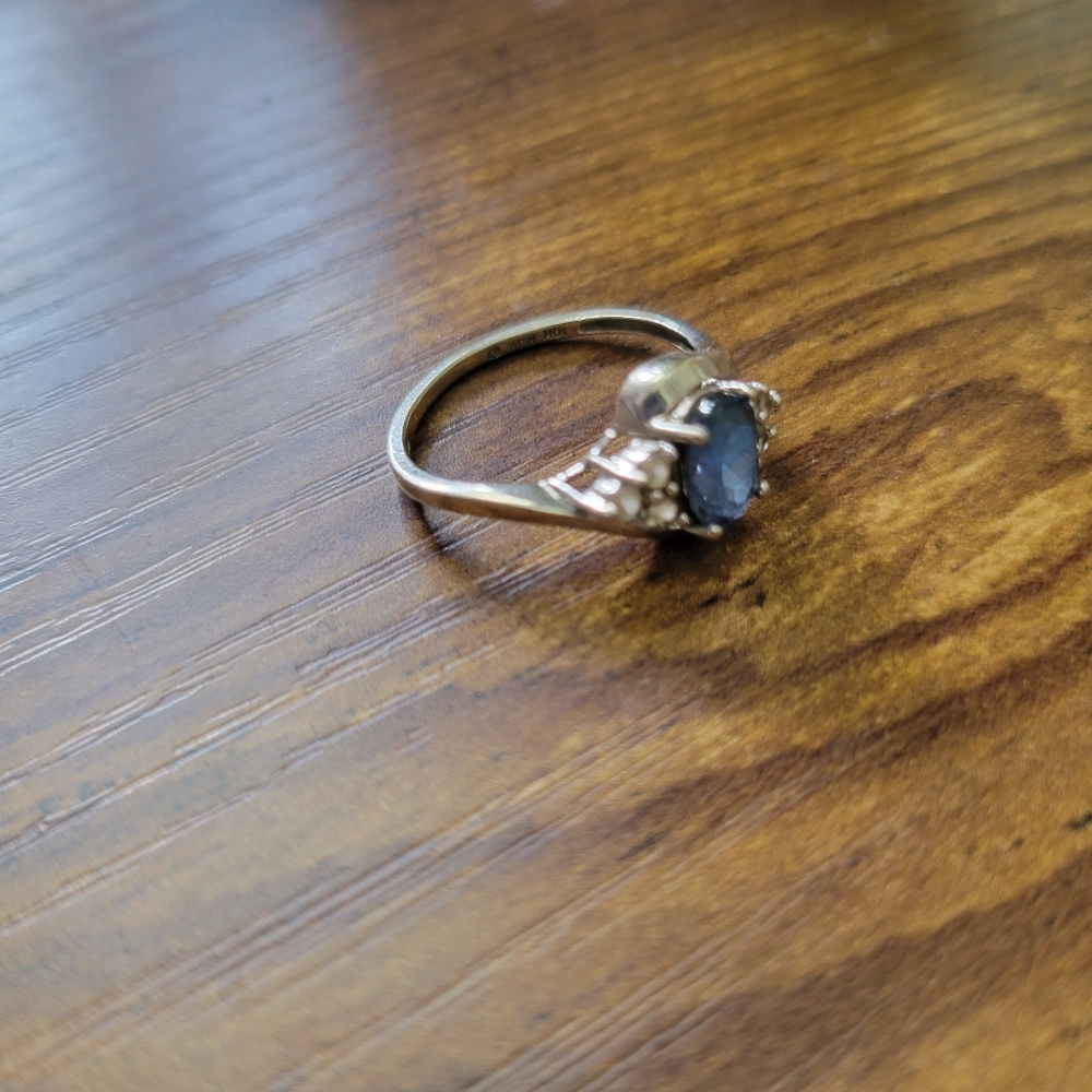 SAPPHIRE & SMALL DIAMONDS RING - Picture 3 of 4